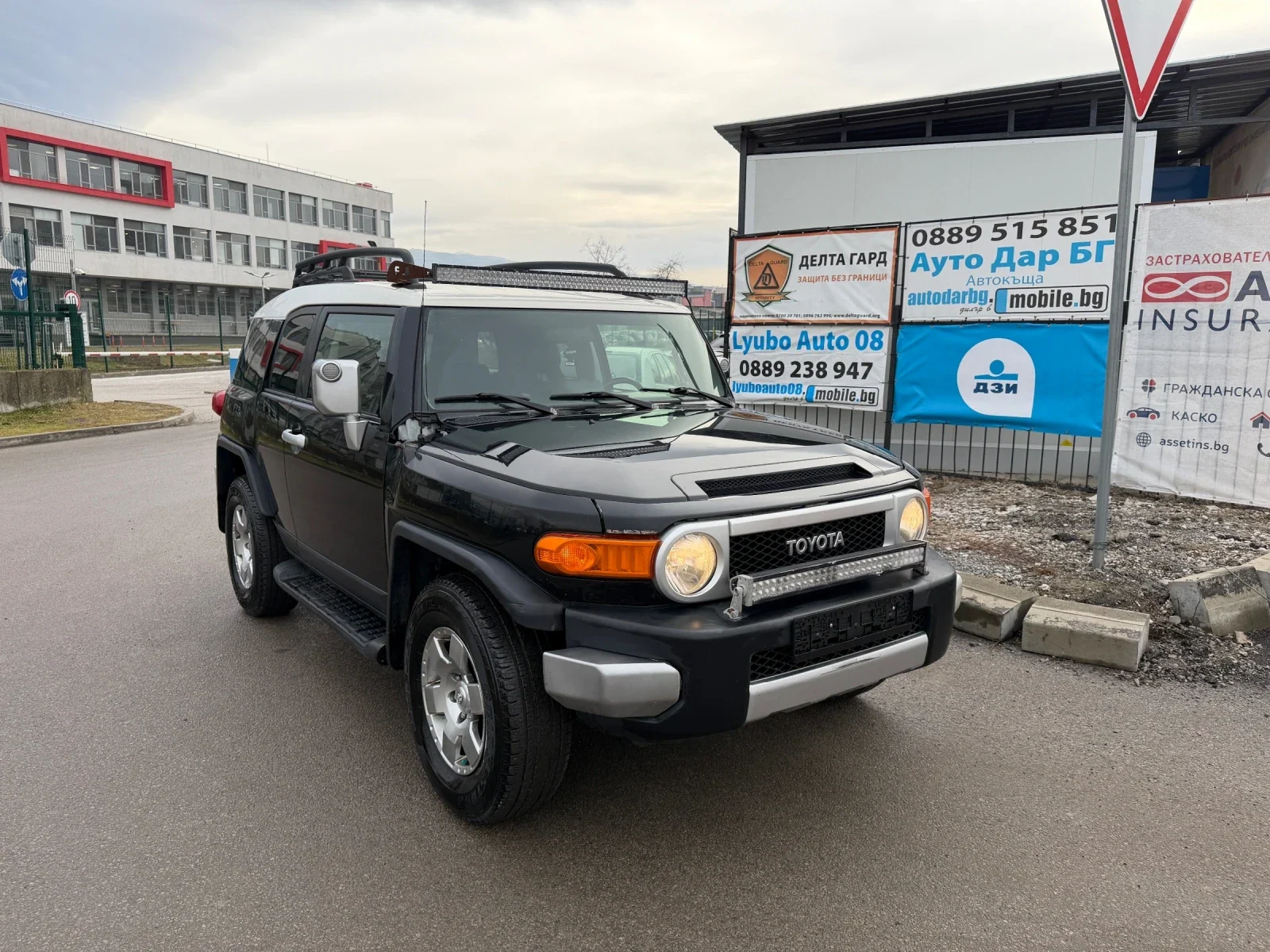 Toyota Fj cruiser 4.0 V6 4X4 — снимка 1