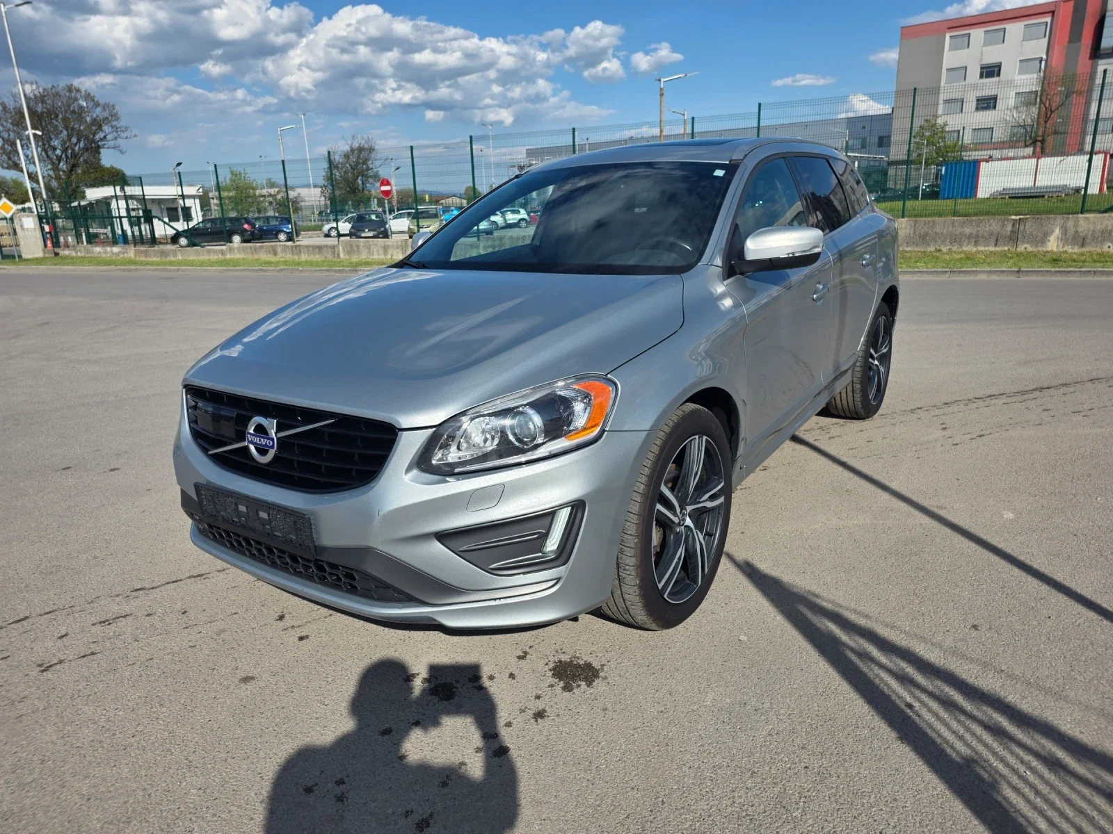 Volvo XC60 T6 AWD R-DESIGN — снимка 1